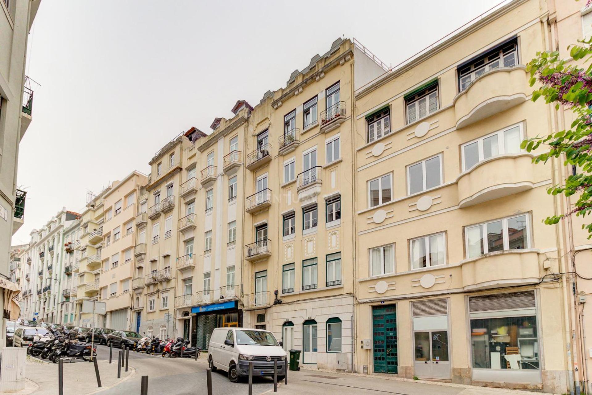 Habitación en casa particular Quarto Aconchegante Com Janela E Vista Para Cidade Lisboa