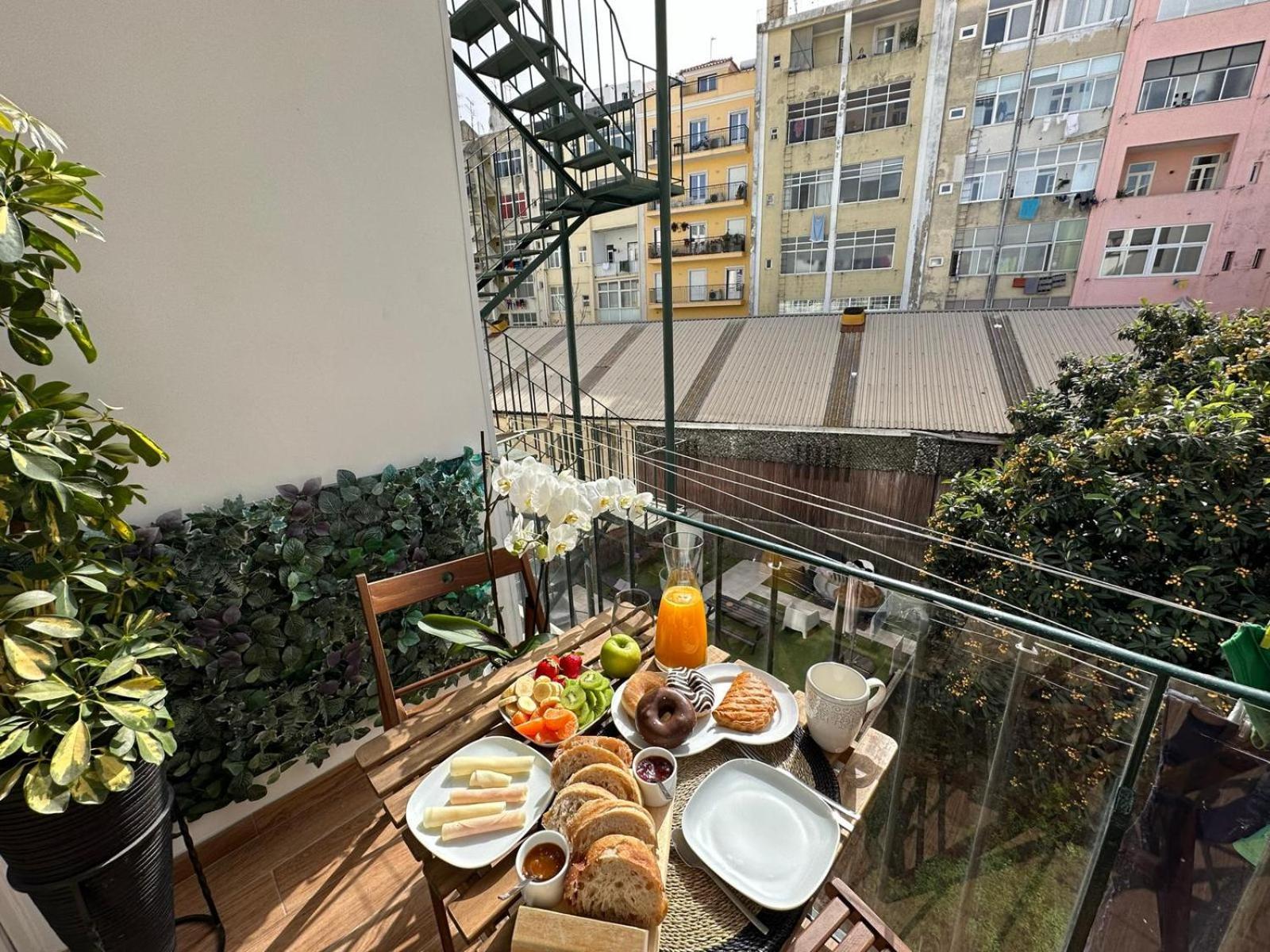 Hospedagem domiciliar Quarto Aconchegante Com Janela E Vista Para Cidade *