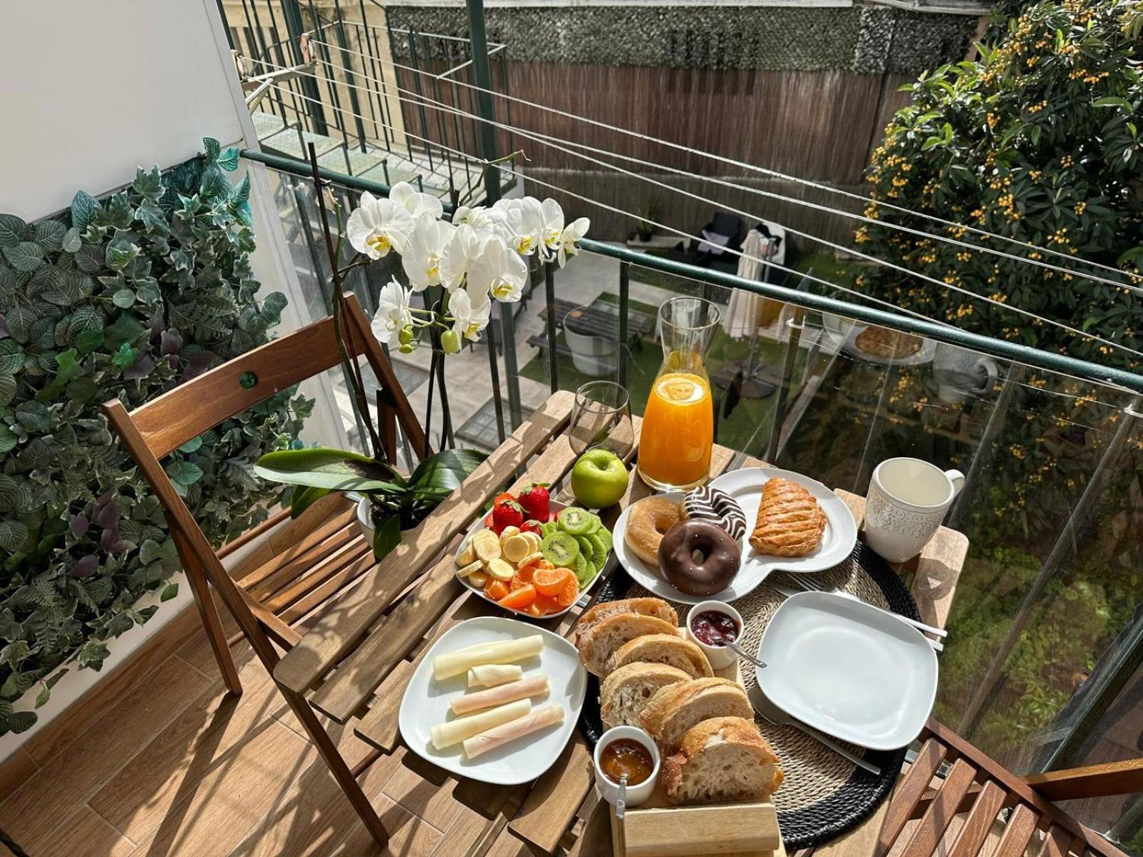 Quarto Aconchegante Com Janela E Vista Para Cidade Hospedagem domiciliar Lisboa